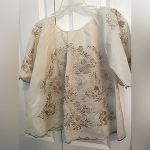 Ivory embroidered blouse from Hawaii. 1X
